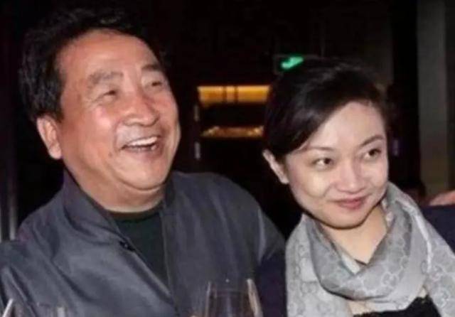74岁姜昆的痛：养子的回报让他感动，可他却愧对大龄单身的女儿