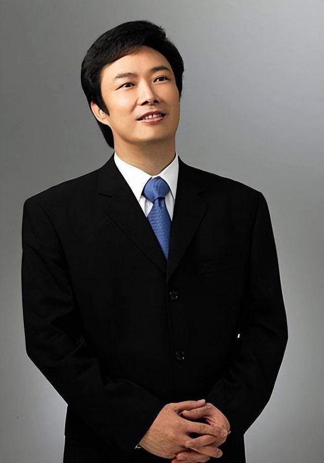 事实证明：告别歌坛5年的费玉清，已经走上人生的另一条大道