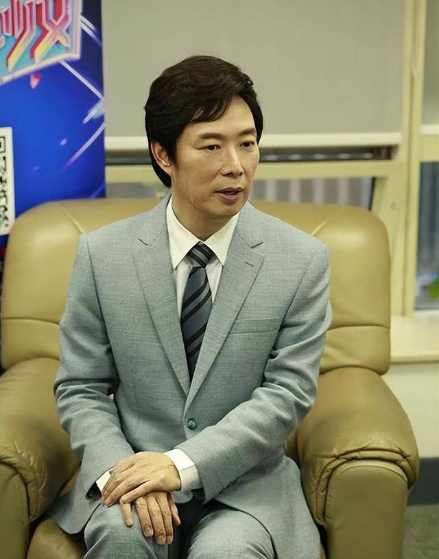 事实证明：告别歌坛5年的费玉清，已经走上人生的另一条大道