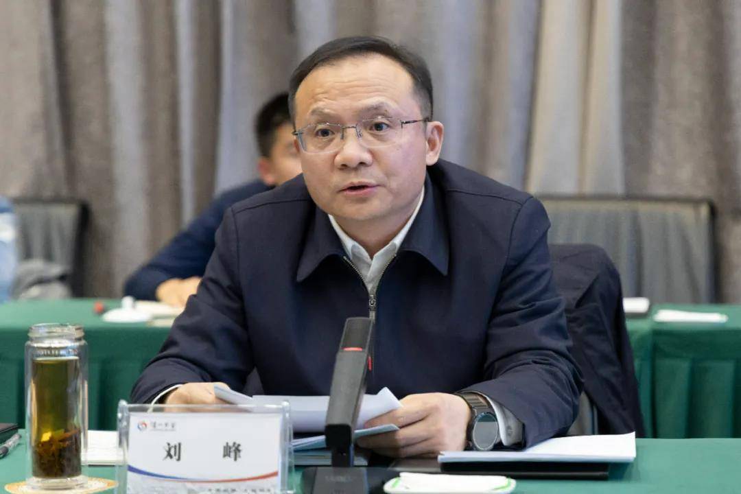 泸州市委常委、常务副市长刘峰调研泸州老窖