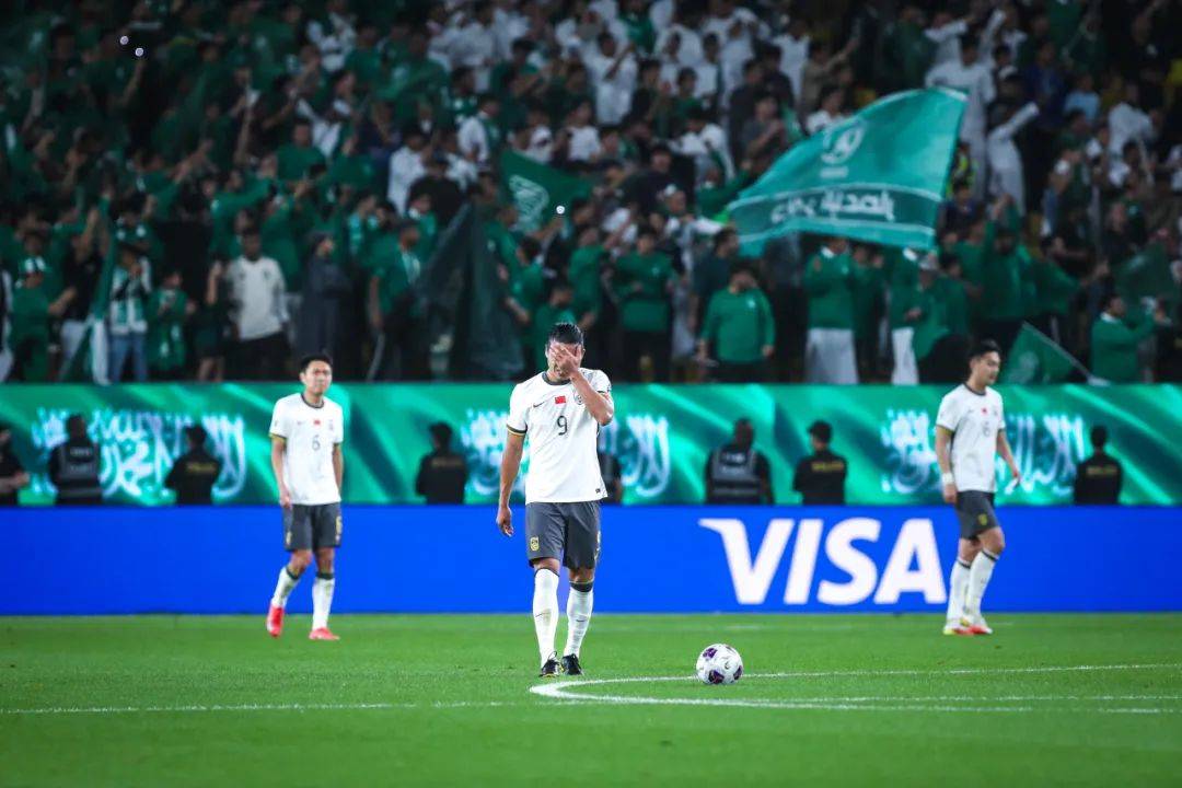 国足0-1沙特继续垫底，主教练回应