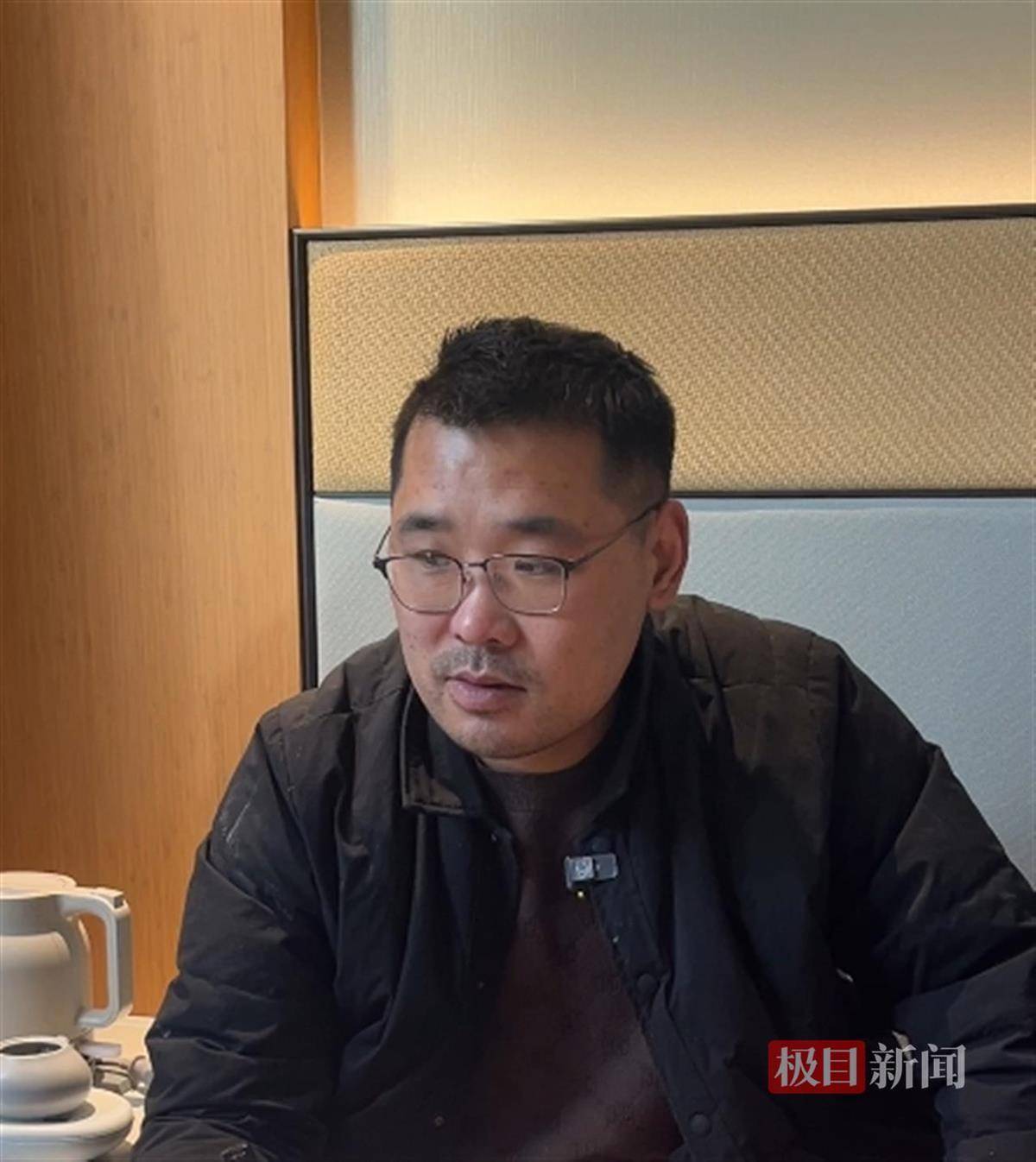 威海5岁男童被殴致死案今日开庭，父亲：明天就是儿子忌日，梦里他一直喊爸爸